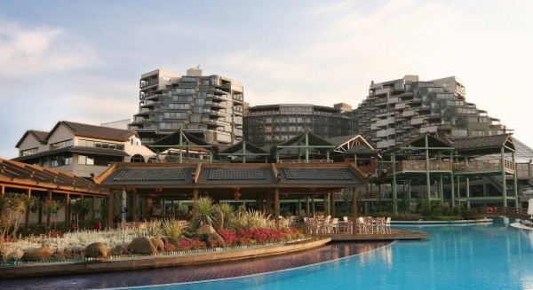 Limak Lara Deluxe Hotel &amp; Resort